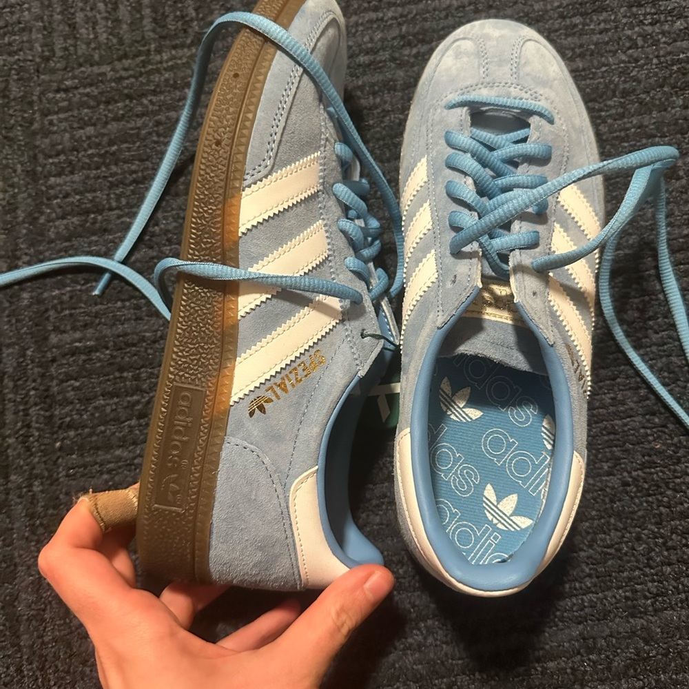Adidas light blue suede spezials - Picture 2 of 4